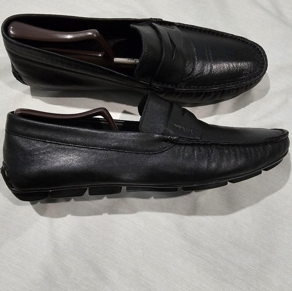 Prada Black Loafers Luxurious Slip-Ons - Picture 5 of 9